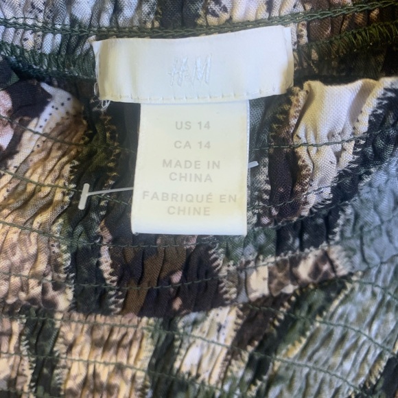 H&M NWOT Multi- Cream/Green/Brown Snake Print Calve length Dress Sz.14 - Picture 6 of 6